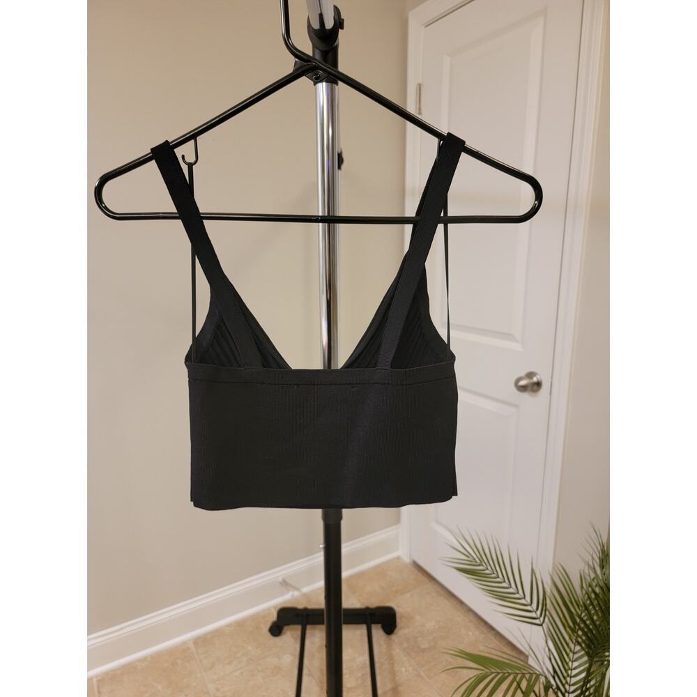 NWOT Zara Black Ribbed Knit V-Neck Crop Top Bralette Women's Size M - Picture 2 of 3